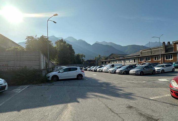 Domodossola: piazzale di via Piave ritorna ai frontalieri Domodossola: piazzale di via Piave ritorna ai frontalieri