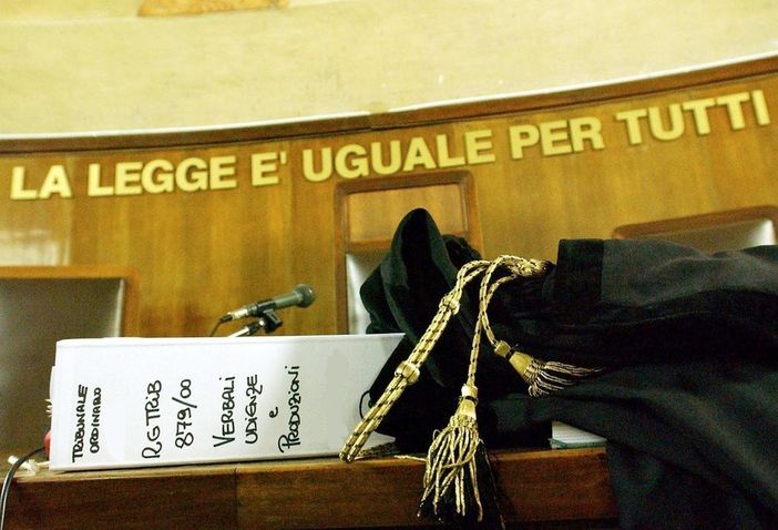 Il Tribunale boccia la Regione: “Discriminazione per gli stranieri che chiedono le case popolari”