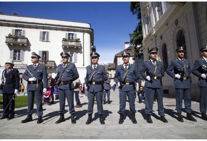 La Guardia di Finanza cerca 66 allievi ufficiali