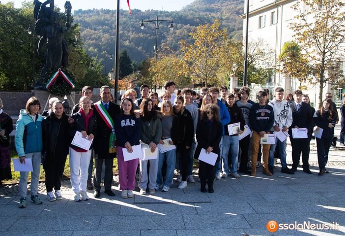 A Domodossola il benvenuto civico ai neo maggiorenni FOTO A Domodossola il benvenuto civico ai neo maggiorenni FOTO