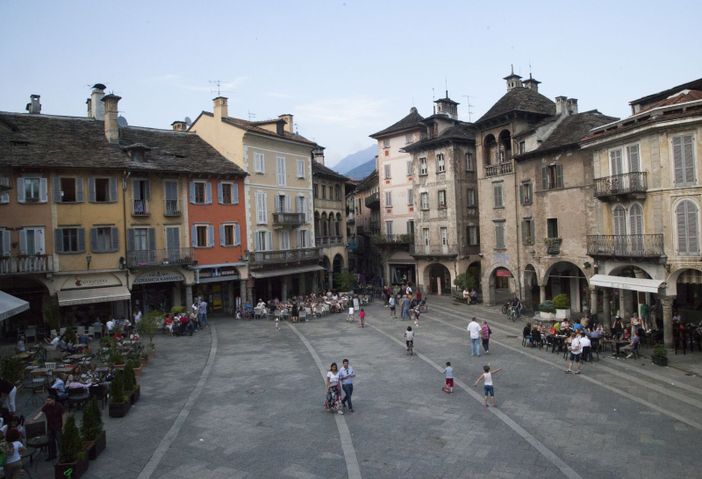 Torna il Museo Immaginario: in esposizione una "Natura morta" di Franco Busca Torna il Museo Immaginario: in esposizione una "Natura morta" di Franco Busca