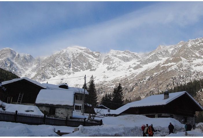 Macugnaga, annullati gli eventi in piazza  e le serate in Kongresshaus