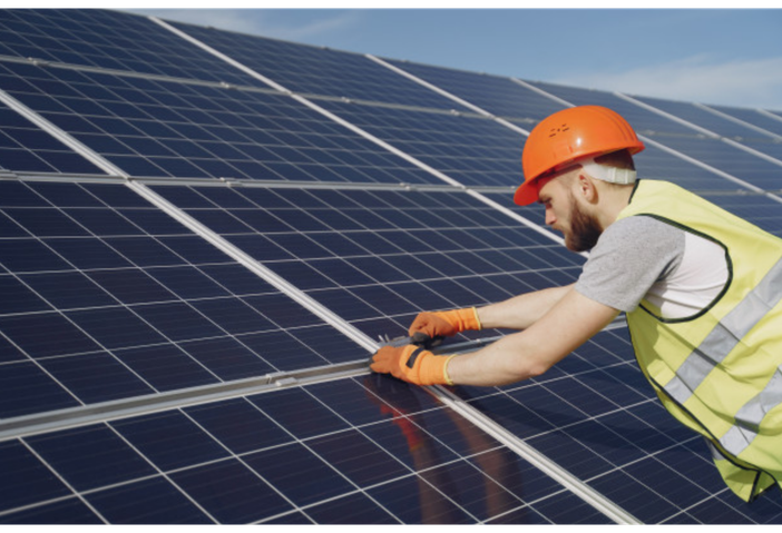 Imprese sempre più green: Italia seconda in Ue per l'utilizzo di fotovoltaico Imprese sempre più green: Italia seconda in Ue per l'utilizzo di fotovoltaico