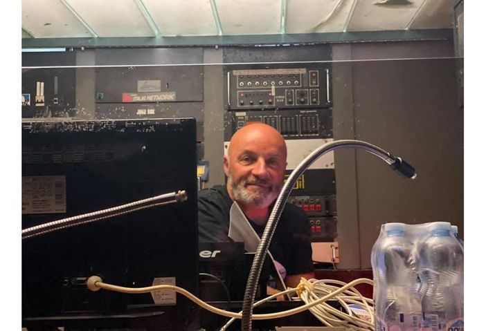 Porte chiuse e musica spenta nelle discoteche, Tanza: “Siamo l’unica categoria a non poter riaprire”