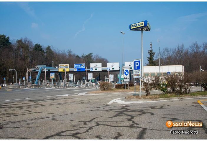 Cantieri sull'A26, chiuse nelle ore notturne le uscite e le entrate di Arona Cantieri sull'A26, chiuse nelle ore notturne le uscite e le entrate di Arona