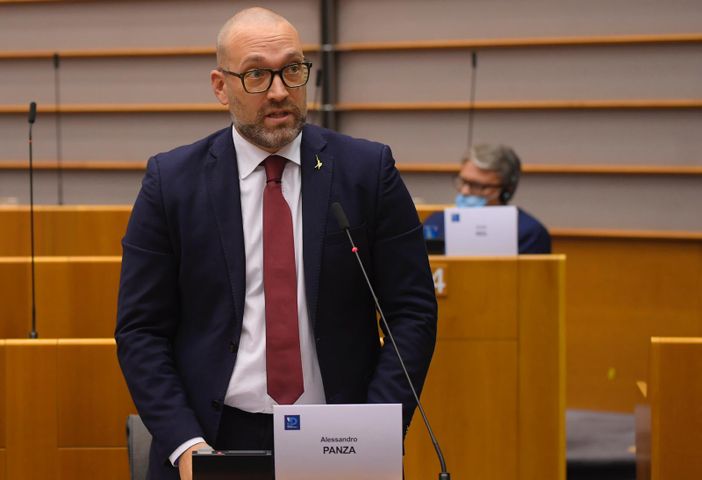 Panza (Lega): “Ennesimo danno dell’Unione europea, stop della Svizzera ad accordo su mercato unico”