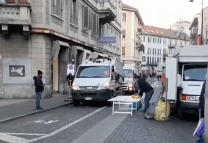 “Sugli orari di levata dei banchi del mercato natalizio polemica non costruttiva” “Sugli orari di levata dei banchi del mercato natalizio polemica non costruttiva”