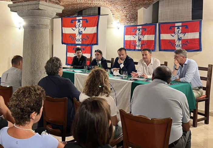 La Lega fa tappa a Domodossola: sicurezza, immigrazione e canoni idrici al centro del dibattito La Lega fa tappa a Domodossola: sicurezza, immigrazione e canoni idrici al centro del dibattito