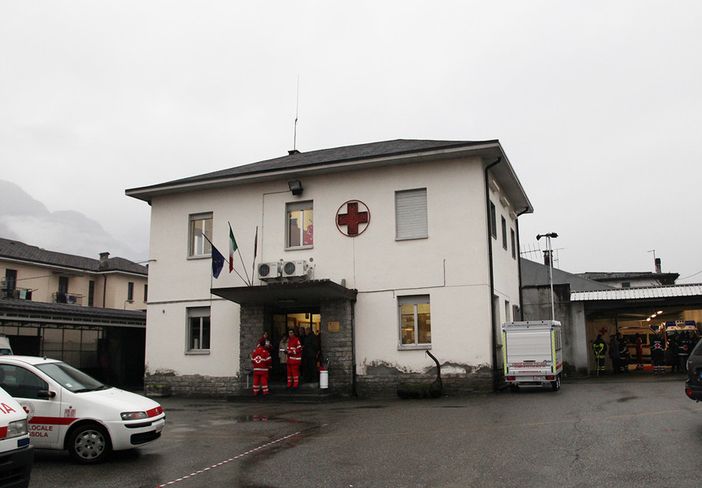 La Croce rossa domese inaugura due nuovi mezzi La Croce rossa domese inaugura due nuovi mezzi