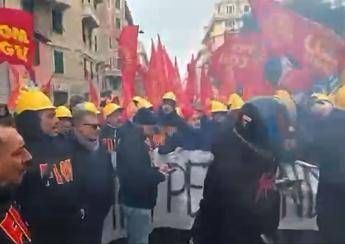 Ex Ilva, a Genova il corteo degli operai. Appello di Salis: "No alla violenza"