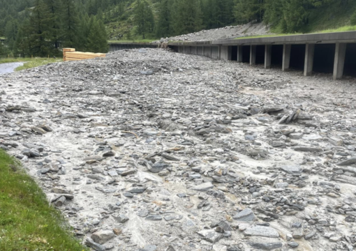 Una delle frane che aveva colpito la viabilità al passo del Sempione