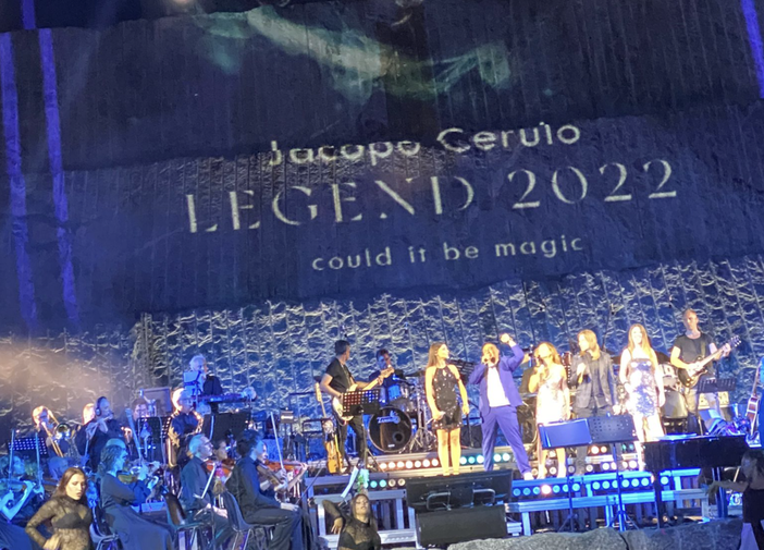 Un successo la prima serata di Tones Teatro Natura FOTO E VIDEO Un successo la prima serata di Tones Teatro Natura FOTO E VIDEO