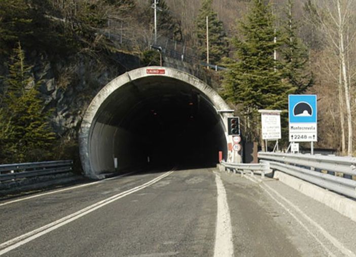 Lavori nella galleria Montecrevola: tratto chiuso in orario notturno Lavori nella galleria Montecrevola: tratto chiuso in orario notturno
