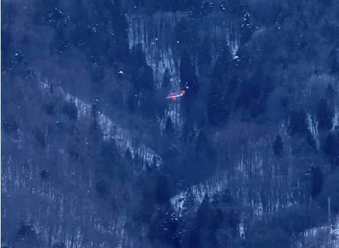 Tre persone recuperate dall'elicottero dei Vigili del fuoco sopra Vallesone