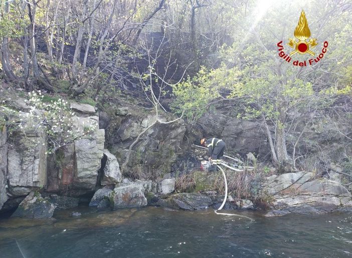 Spento l'incendio divampato alla Rustica di Mergozzo Spento l'incendio divampato alla Rustica di Mergozzo