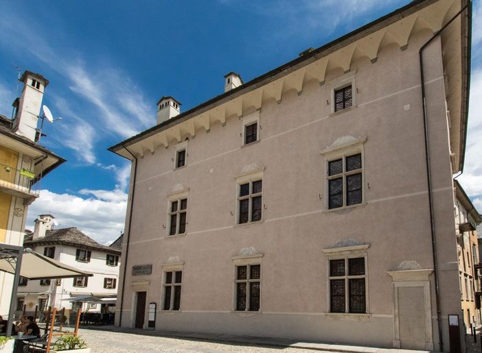 A Domodossola la mostra "Misurare il Tempo e seguire le stelle" di Guido Dresti A Domodossola la mostra "Misurare il Tempo e seguire le stelle" di Guido Dresti