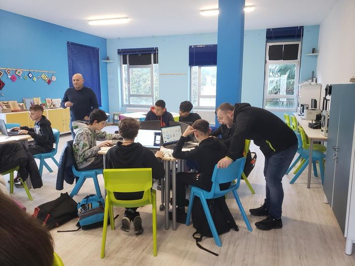 Alle medie Bagnolini innovazione, didattica e tecnologia Alle medie Bagnolini innovazione, didattica e tecnologia