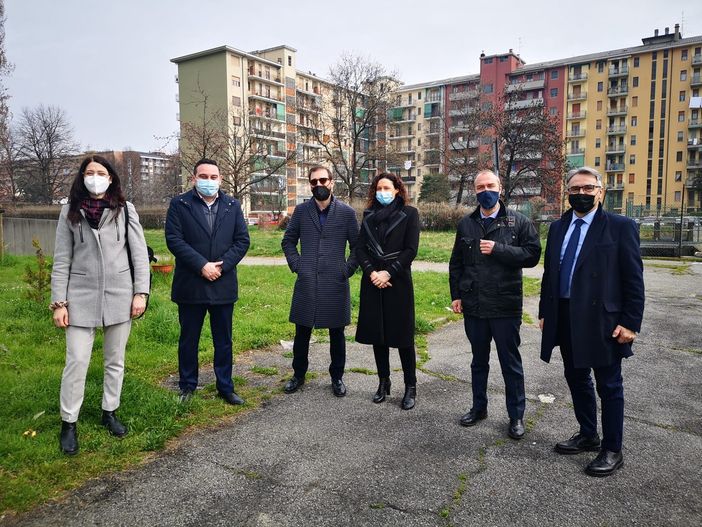 Case popolari, Caucino: inaccettabile che assegnatari siano proprietari di auto di lusso Case popolari, Caucino: inaccettabile che assegnatari siano proprietari di auto di lusso