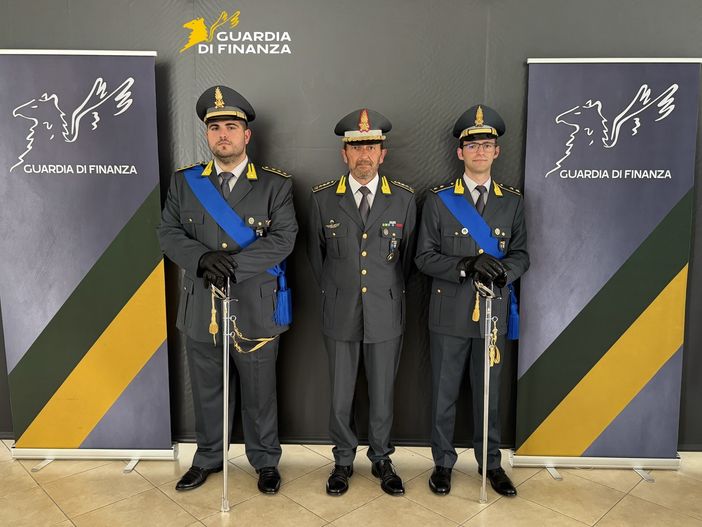 Nella foto da sinistra: Capitano Mauro Maietta, Col. Antonello Reni, Ten. Matteo Trovero