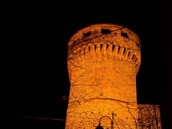 Vogogna celebra la Notte Romantica: arte, teatro e ricordi nel cuore del borgo Vogogna celebra la Notte Romantica: arte, teatro e ricordi nel cuore del borgo