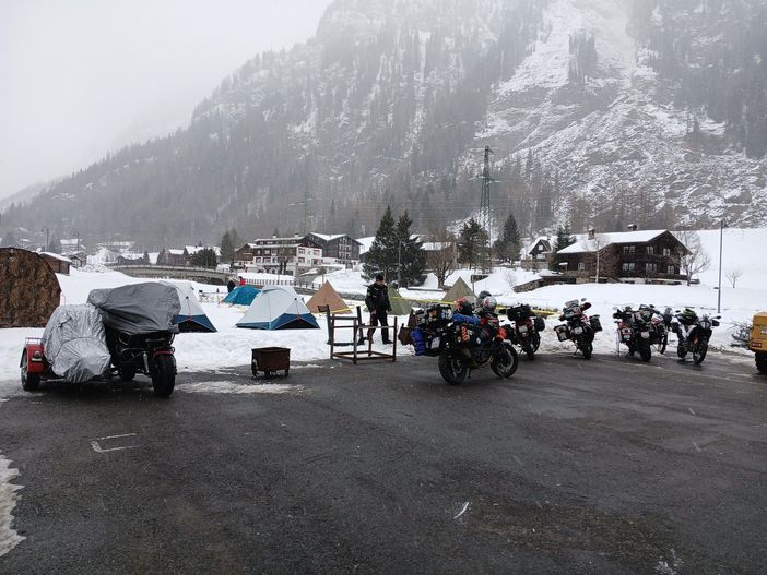 Cinghiostreffen, torna il motoraduno invernale in Alta Val Formazza
