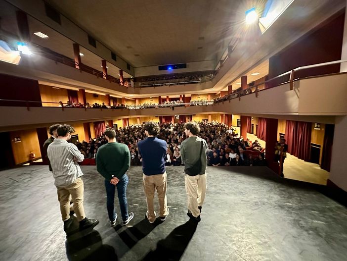 Tanta emozione al Cinema Corso per la proiezione del docufilm "L'Eco delle Campane" FOTO Tanta emozione al Cinema Corso per la proiezione del docufilm "L'Eco delle Campane" FOTO
