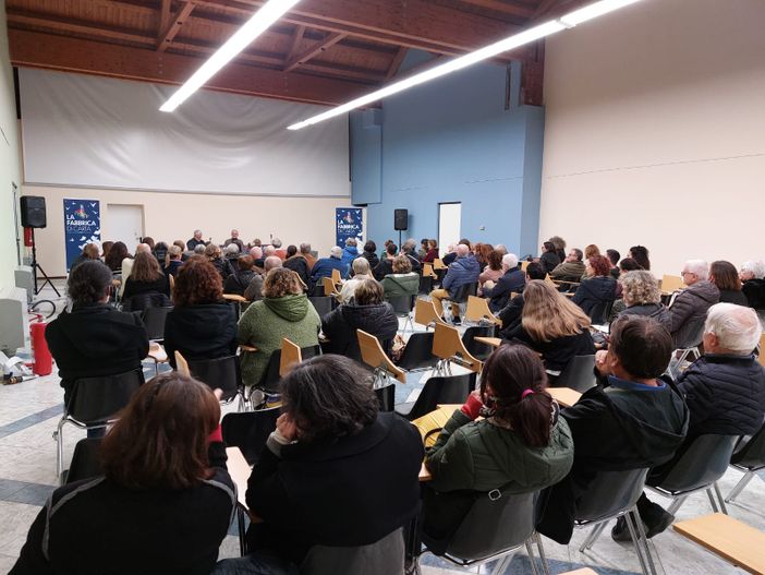 Conto alla rovescia per la Fabbrica di Carta: ospiti d'onore Andrea Vitali e Roberto Morgese Conto alla rovescia per la Fabbrica di Carta: ospiti d'onore Andrea Vitali e Roberto Morgese