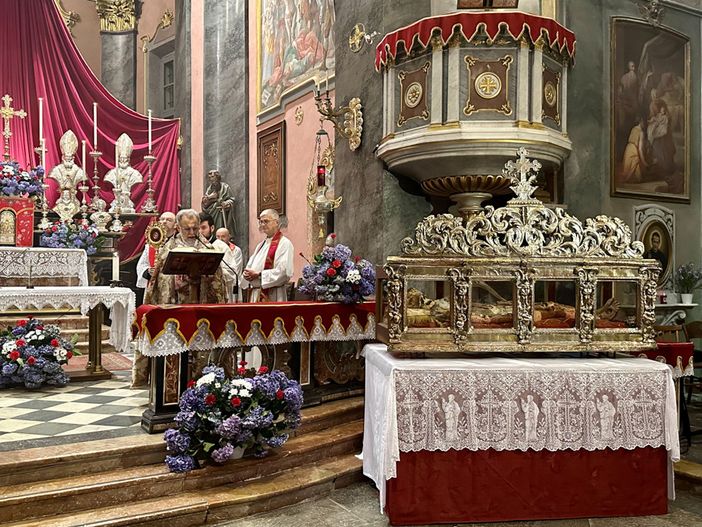 Malesco, celebrato il 350° anniversario dell'arrivo delle reliquie di San Metrobio FOTO Malesco, celebrato il 350° anniversario dell'arrivo delle reliquie di San Metrobio FOTO