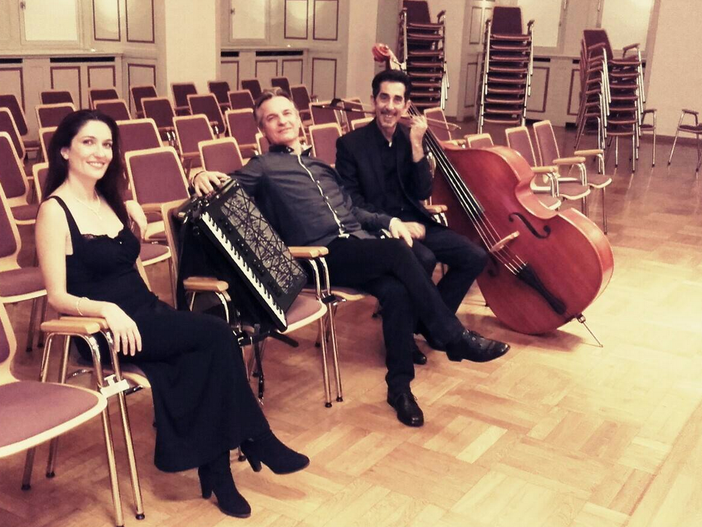 A Mergozzo il concerto del ContrabbandTrio