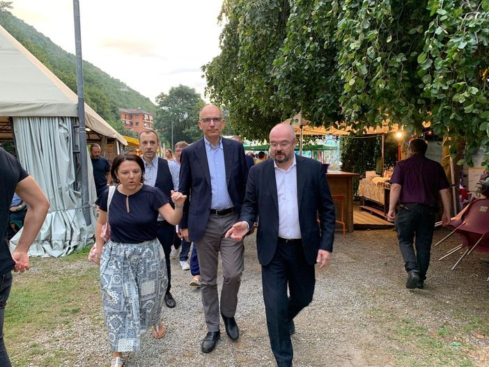 Il segretario del Pd Enrico Letta ospite alla Lucciola FOTO e VIDEO Il segretario del Pd Enrico Letta ospite alla Lucciola FOTO e VIDEO