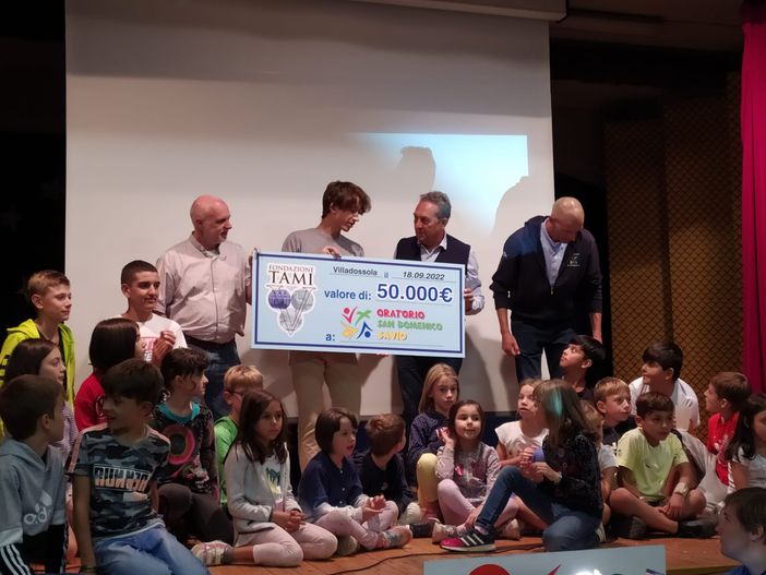 Raccolta fondi “Tutti in campo”, all'oratorio una grande festa per ringraziare i villadossolesi Raccolta fondi “Tutti in campo”, all'oratorio una grande festa per ringraziare i villadossolesi