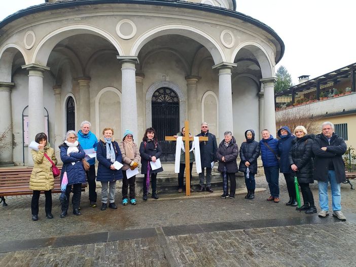 Al Calvario la Via Crucis per la pace nel conflitto in Ucraina