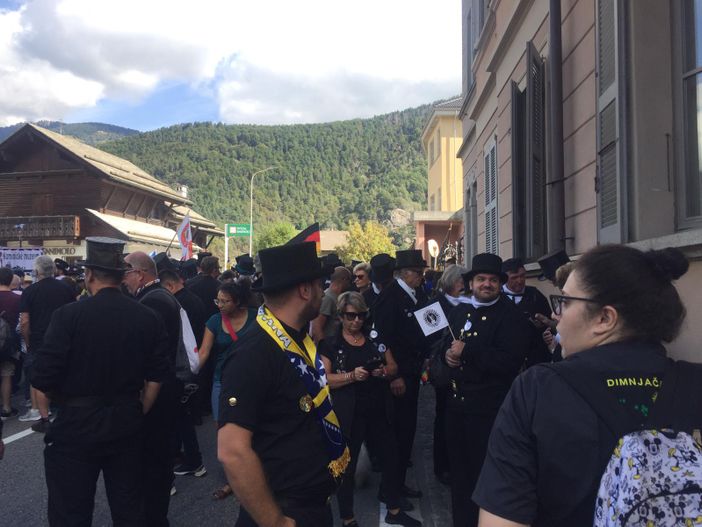 Grande festa a Malesco per l'arrivo degli Spazzacamini FOTO