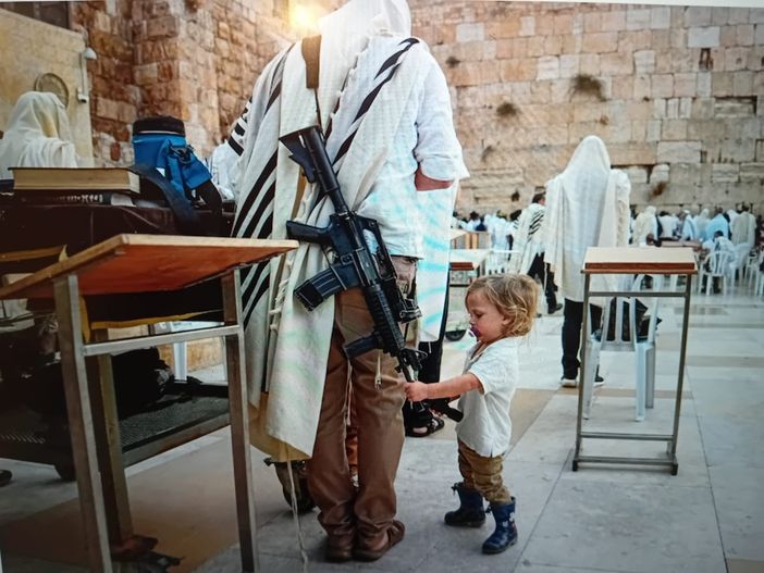 Don Paolo Pessina da Gerusalemme: "Supplichiamo perché avvenga il miracolo della riconciliazione" VIDEO Don Paolo Pessina da Gerusalemme: "Supplichiamo perché avvenga il miracolo della riconciliazione" VIDEO