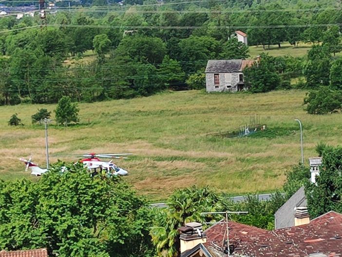 Cade da 3 metri, grave un 70enne