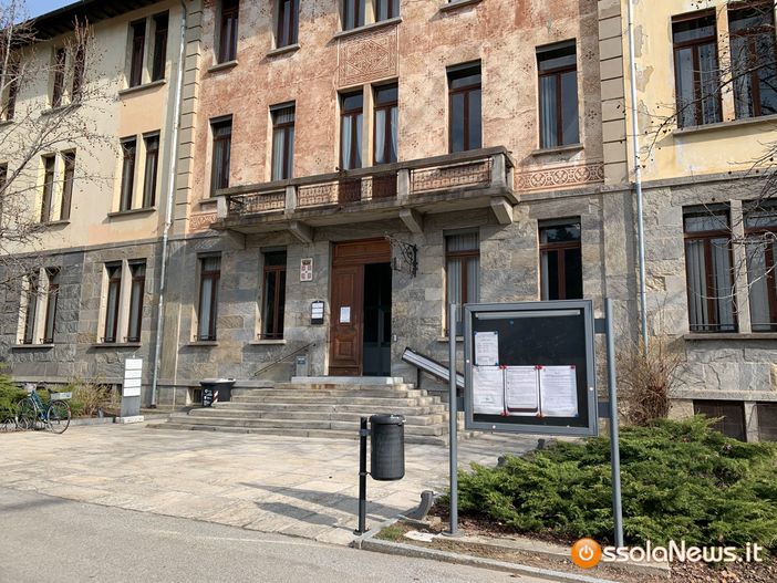 &quot;Fogli volanti&quot;: Margherita Cassani e Danila Denti trasformano la poesia in immagini