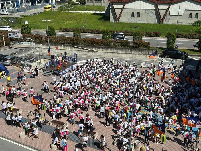 Oltre 900 partecipanti a “Coloriamo Lo sport” Oltre 900 partecipanti a “Coloriamo Lo sport”