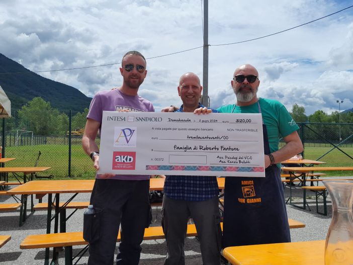Raccolta fondi in ricordo di Roberto Fantone: l'assegno consegnato alla famiglia