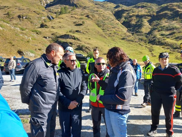 Formazza, un cane ha fiutato qualcosa sotto la frana FOTO Formazza, un cane ha fiutato qualcosa sotto la frana FOTO