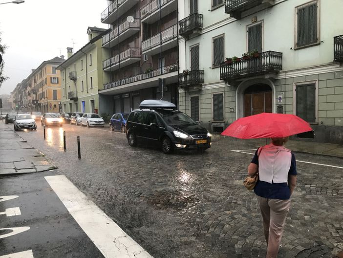 MeteoSvizzera: “Piogge intense dalla serata, domani temporali con accumuli consistenti”