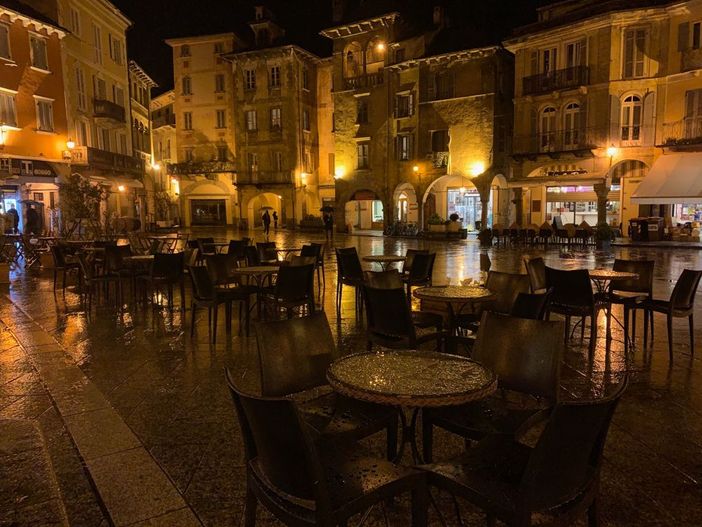 Attesa per le regole del Cts sulle riaperture di bar, ristoranti, cinema, teatri, palestre e piscine