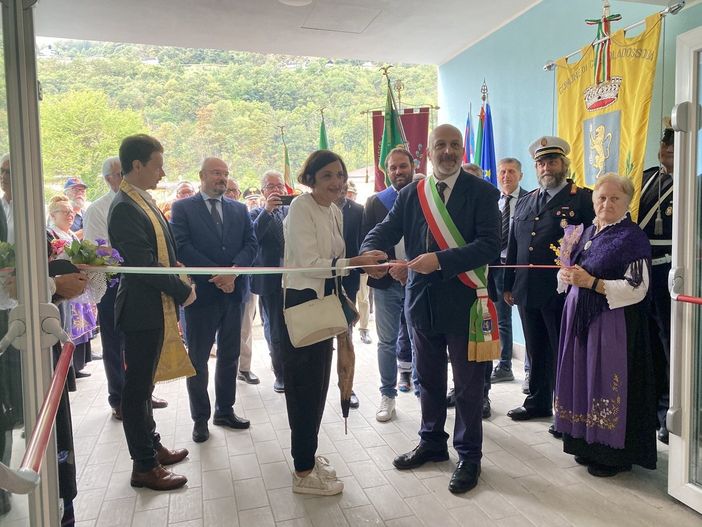 Crevoladossola investe sul futuro: inaugurata la nuova scuola elementare FOTO E VIDEO