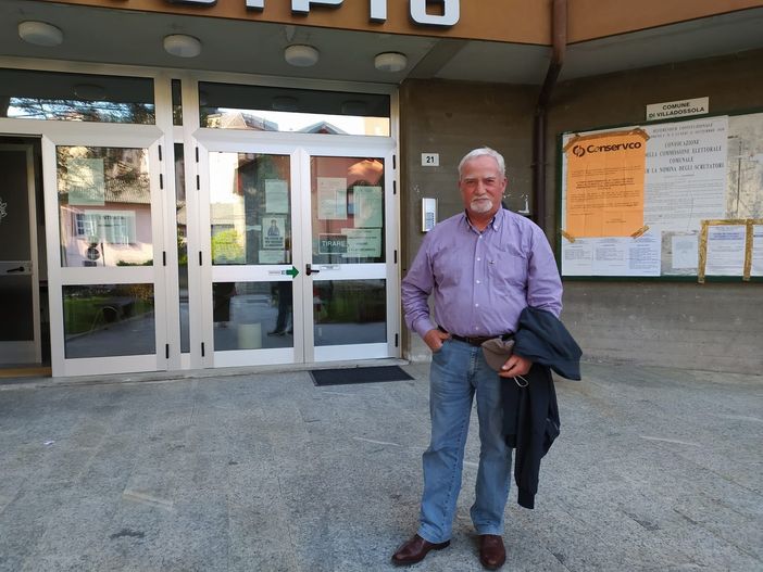 Nando Scarmozzino presenta la raccolta di poesie ‘Il Cuore che non Persi’ Nando Scarmozzino presenta la raccolta di poesie ‘Il Cuore che non Persi’