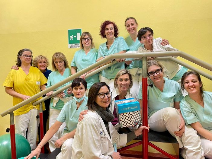 Anche quest'anno lo chef Antonino Cannavacciuolo dona i suoi panettoni agli ospedali del Vco