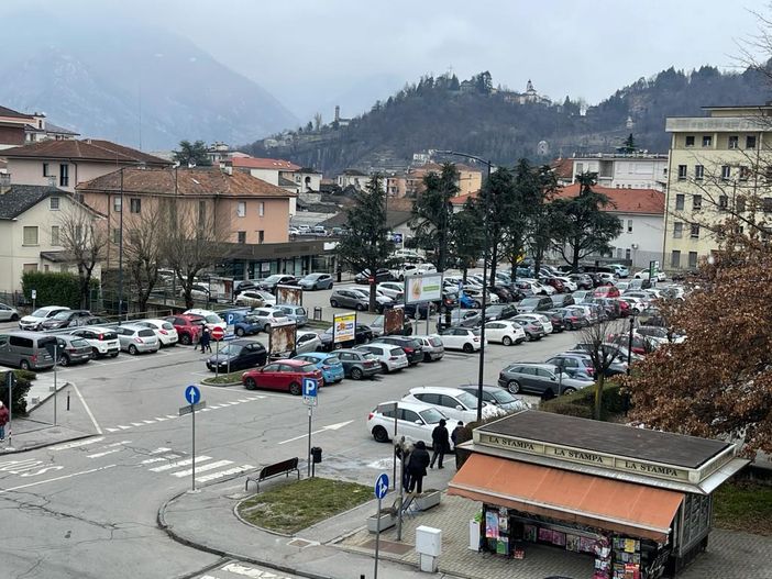 Anche Italexit VCo critica la scelta di trasformare posti auto bianchi in parcheggi a pagamento fuori dal San Biagio Anche Italexit VCo critica la scelta di trasformare posti auto bianchi in parcheggi a pagamento fuori dal San Biagio