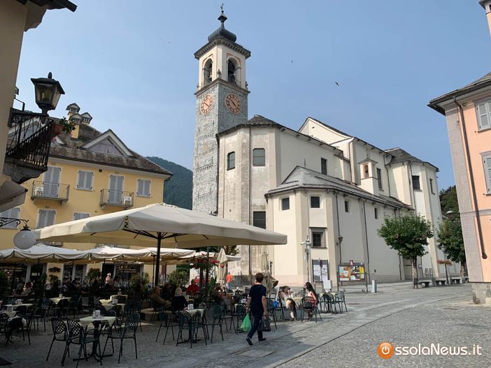 Mercatino dell'antiquariato e dell'artigianato locale a Santa Maria Maggiore