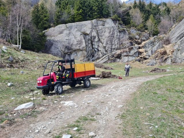 Macugnaga e Ceppo Morelli, giornata ecologica a tutto campo Macugnaga e Ceppo Morelli, giornata ecologica a tutto campo