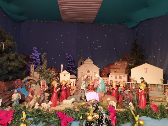 Alla Cappuccina il tradizionale presepe che raffigura le chiese e il borgo domese   VIDEO Alla Cappuccina il tradizionale presepe che raffigura le chiese e il borgo domese   VIDEO