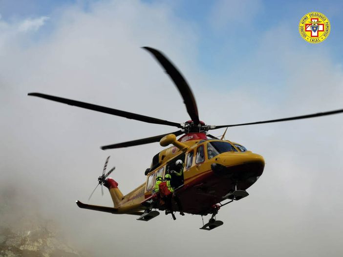 Giovane cade in casa sopra Mergozzo, soccorsi in azione