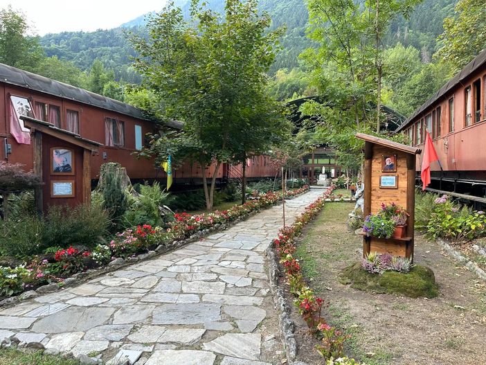 Il Treno dei Bimbi rende omaggio a padre Vincenzo Coscia Il Treno dei Bimbi rende omaggio a padre Vincenzo Coscia